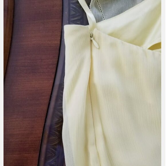 NWT BCBG MAXARIA Yellow Halter Dress with sequined bottom Size L 8 - Picture 4 of 6